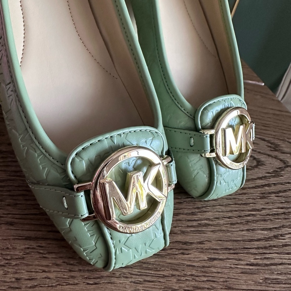 NWT！NEW！Michael Kors Fulton Logo Embossed Moccasin Loafers Ballet Flats Women's - Picture 4 of 7